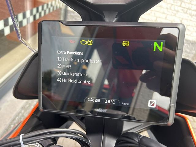 ktm - 1290-super-duke-gt
