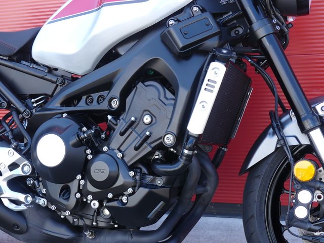yamaha - xsr-900-abs