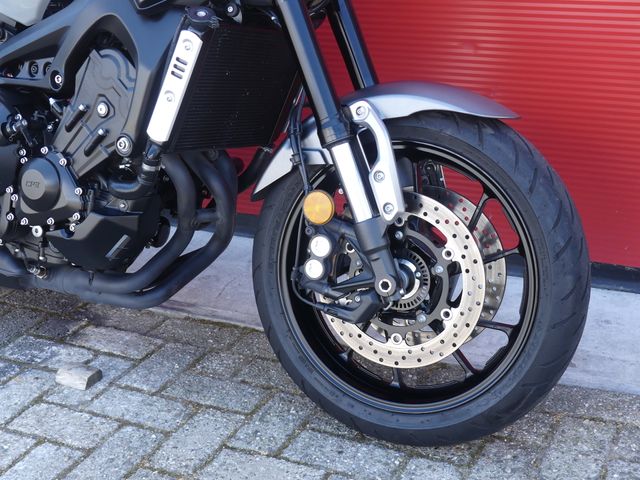 yamaha - xsr-900-abs