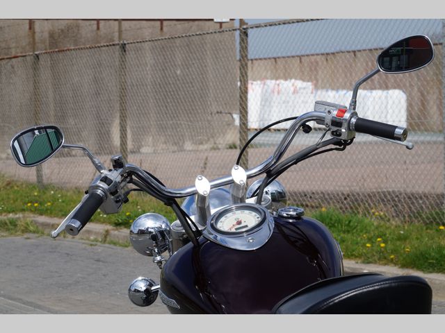 yamaha - xvs-1100-a-dragstar-classic