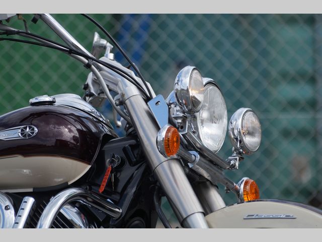 yamaha - xvs-1100-a-dragstar-classic