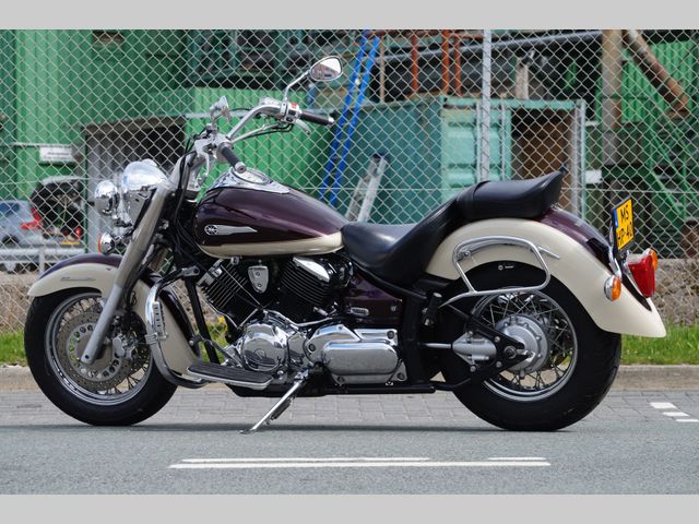 yamaha - xvs-1100-a-dragstar-classic