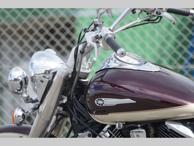 yamaha - xvs-1100-a-dragstar-classic