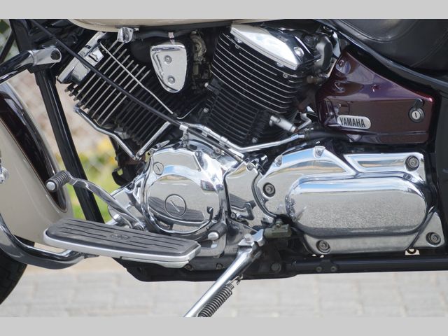 yamaha - xvs-1100-a-dragstar-classic