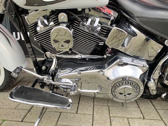 harley-davidson - softail-deluxe-flstn