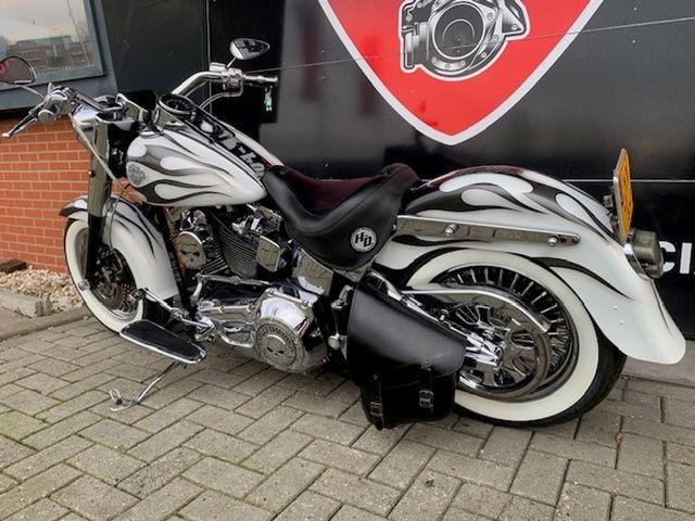 harley-davidson - softail-deluxe-flstn