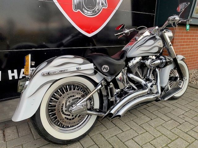 harley-davidson - softail-deluxe-flstn