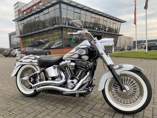 harley-davidson - softail-deluxe-flstn