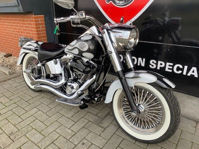 harley-davidson - softail-deluxe-flstn