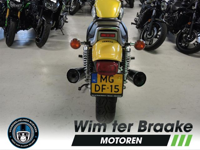 yamaha - vmx-1200-v-max