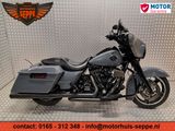 HARLEY-DAVIDSON STREET GLIDE FLHX