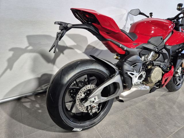 ducati - streetfighter-v4