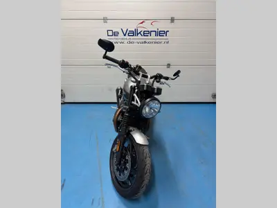 TRIUMPH SPEED TWIN 1200 – foto 3