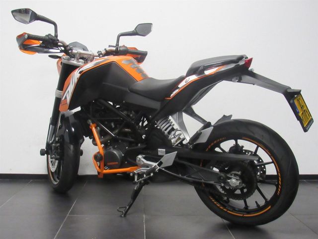 ktm - 200-duke