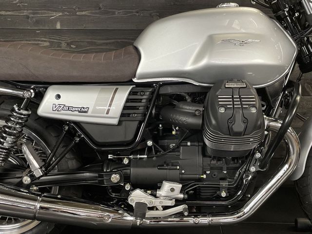 moto-guzzi - v-7-iii-special