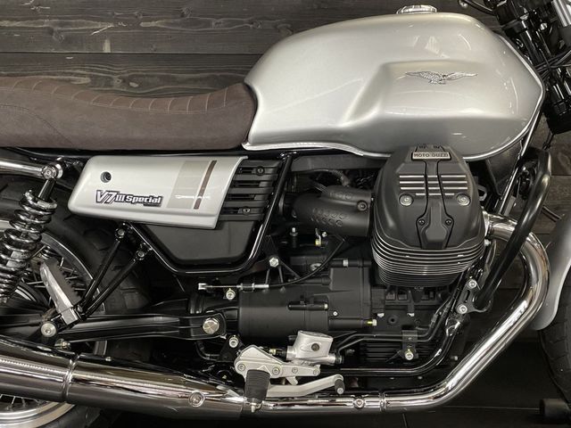 moto-guzzi - v-7-iii-special