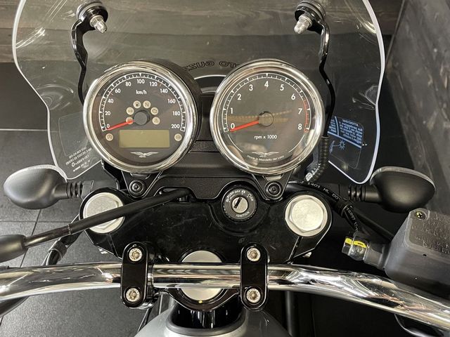 moto-guzzi - v-7-iii-special
