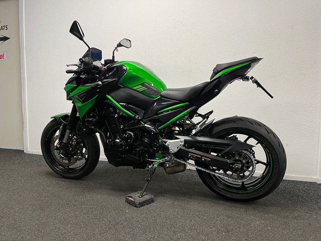 kawasaki - z900