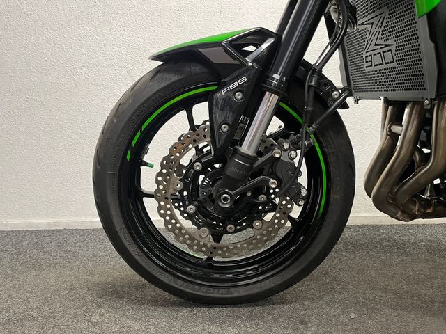 kawasaki - z900