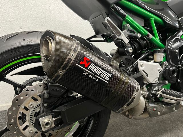 kawasaki - z900