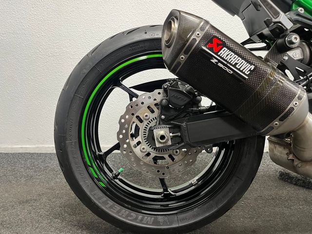 kawasaki - z900