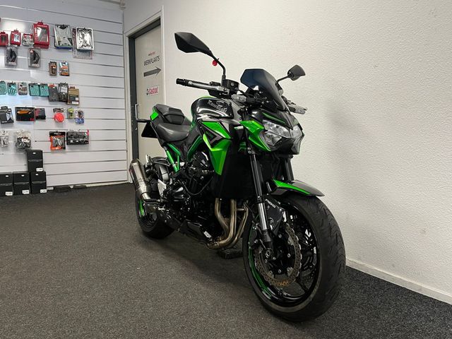 kawasaki - z900
