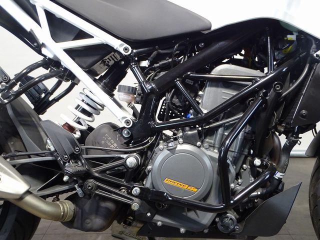 ktm - 390-duke-abs