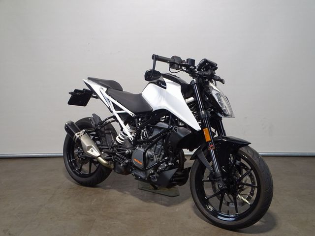 ktm - 390-duke-abs