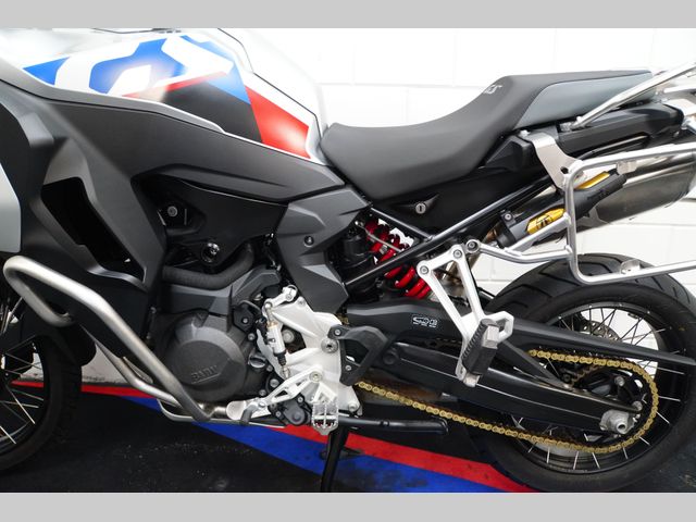bmw - f-900-gs-adventure