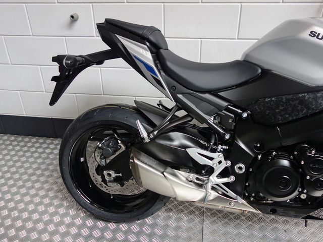 suzuki - gsx-s-950