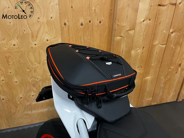 ktm - 390-duke-abs