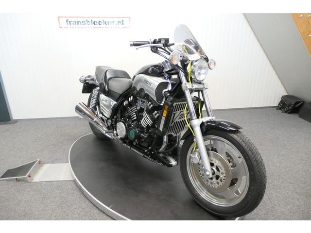 yamaha - vmx-1200-v-max