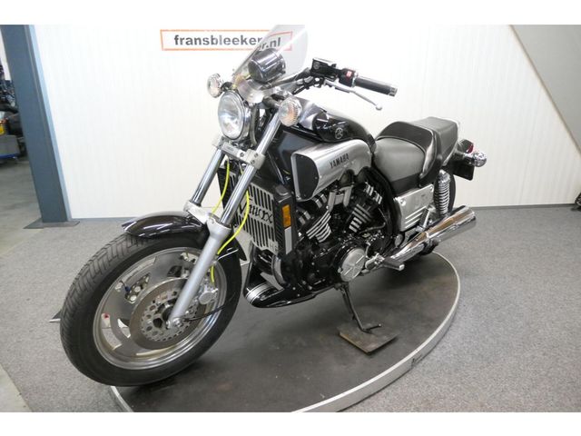 yamaha - vmx-1200-v-max