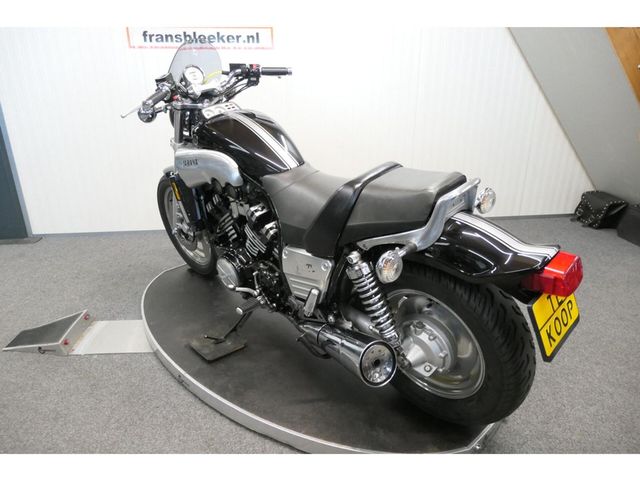 yamaha - vmx-1200-v-max