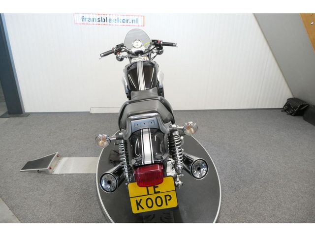 yamaha - vmx-1200-v-max
