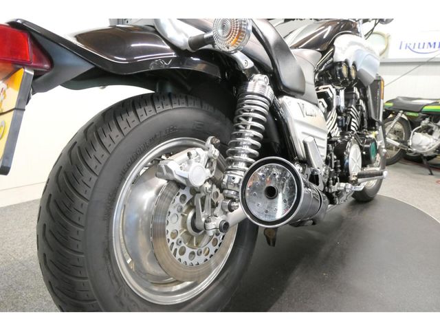 yamaha - vmx-1200-v-max