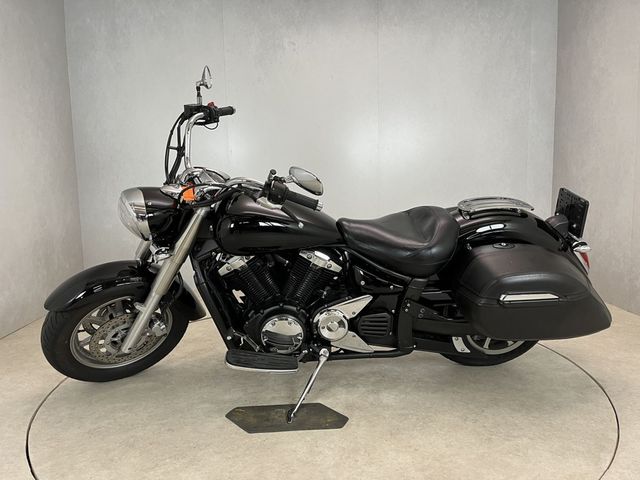 yamaha - xvs-1300-a-midnight-star