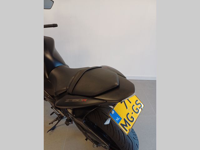 kawasaki - z-750-r-abs