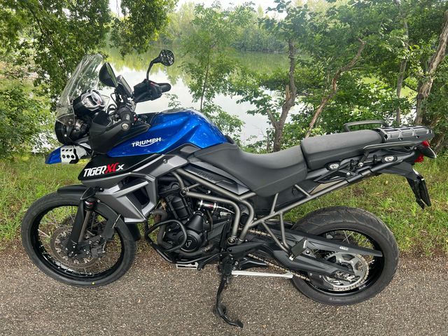 triumph - tiger-800-xcx