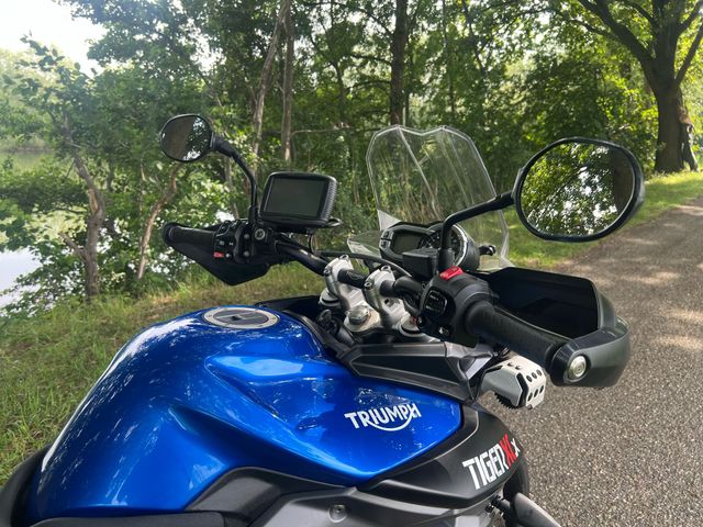 triumph - tiger-800-xcx