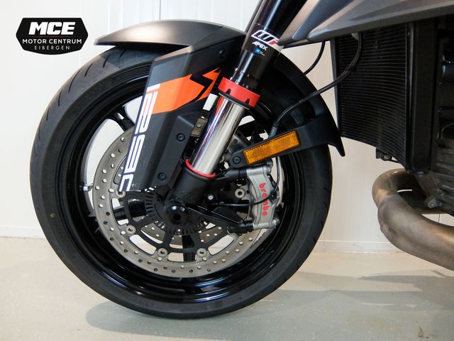 ktm - 1290-super-duke-r
