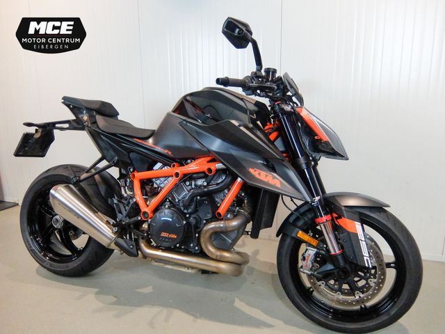 ktm - 1290-super-duke-r
