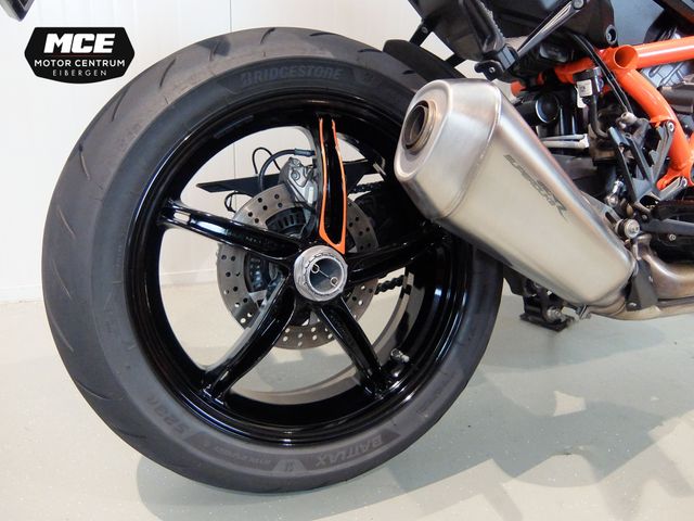 ktm - 1290-super-duke-r