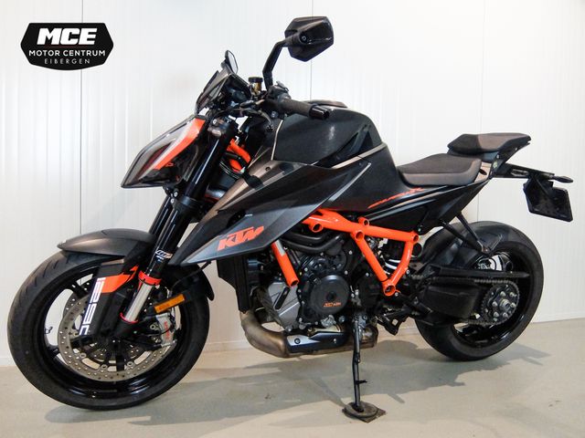 ktm - 1290-super-duke-r