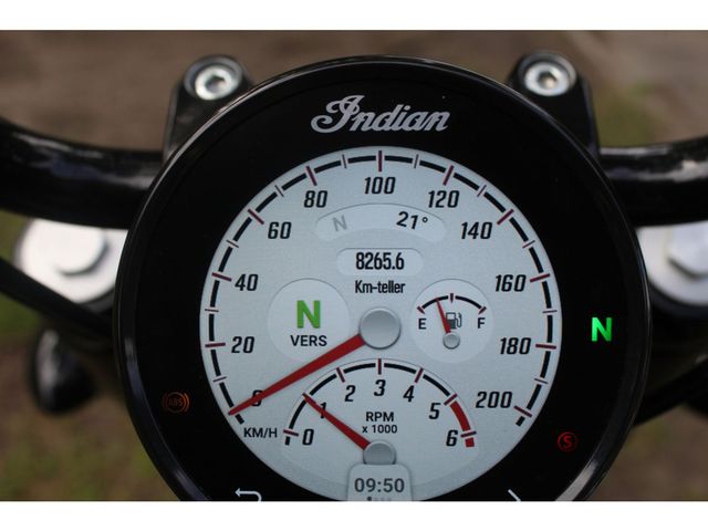 indian - chief-bobber-dark-horse