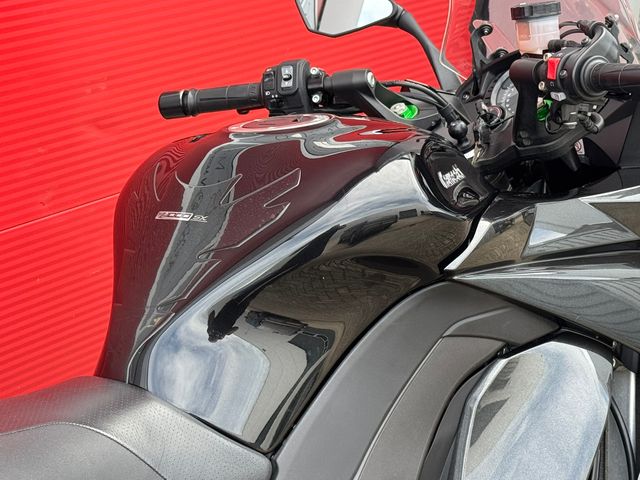kawasaki - z-1000-sx-abs