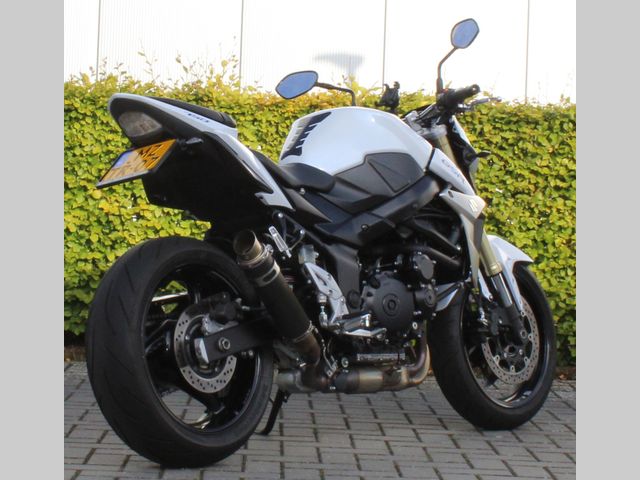 suzuki - gsr-750