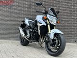 SUZUKI GSR 750 A