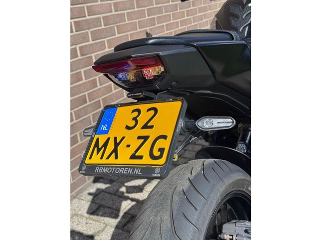 yamaha - mt-09-y-amt
