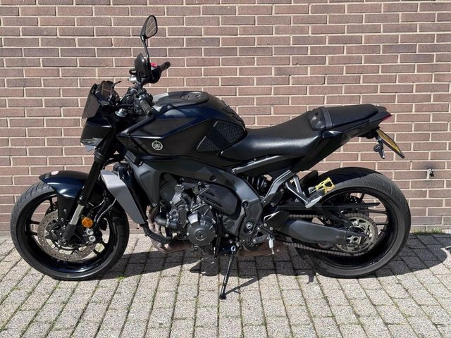 yamaha - mt-09-y-amt